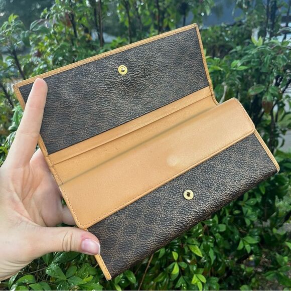 CELINE Triomphe Signature Monogram Print Trifold Wallet Brown Tan - Picture 10 of 10